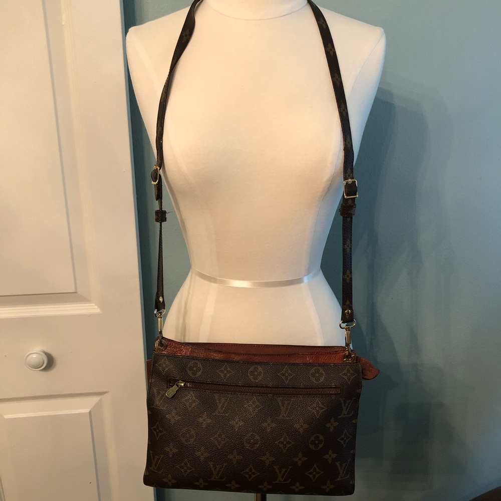 Louis Vuitton vintage Enghien crossbody purse bag